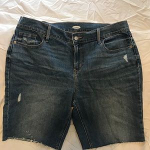 NWOT Old Navy Bermuda shorts